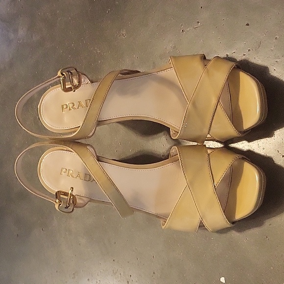 Prada Italy light yellow patent.leather wedge heels shoes 37 6.5 - Picture 1 of 13